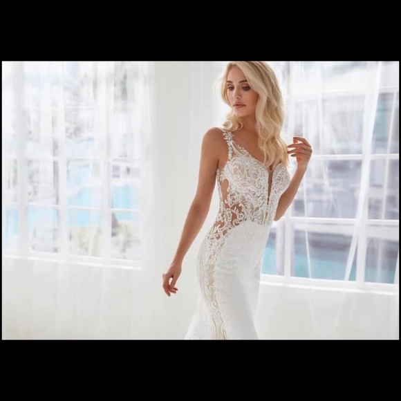 Randy Fenoli Barcalona Wedding Dress - Picture 4 of 8